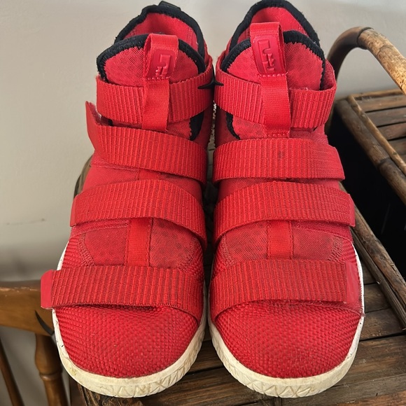 Lebron Zoom Soldier 11 - Picture 2 of 6